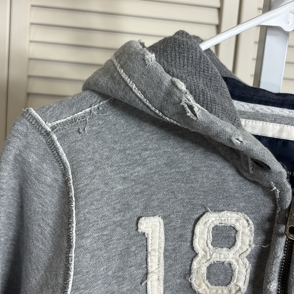 Abercrombie & Fitch Women's Gray Zip-Up Distressed Hoodie with 1892 Patch XL - Picture 4 of 10